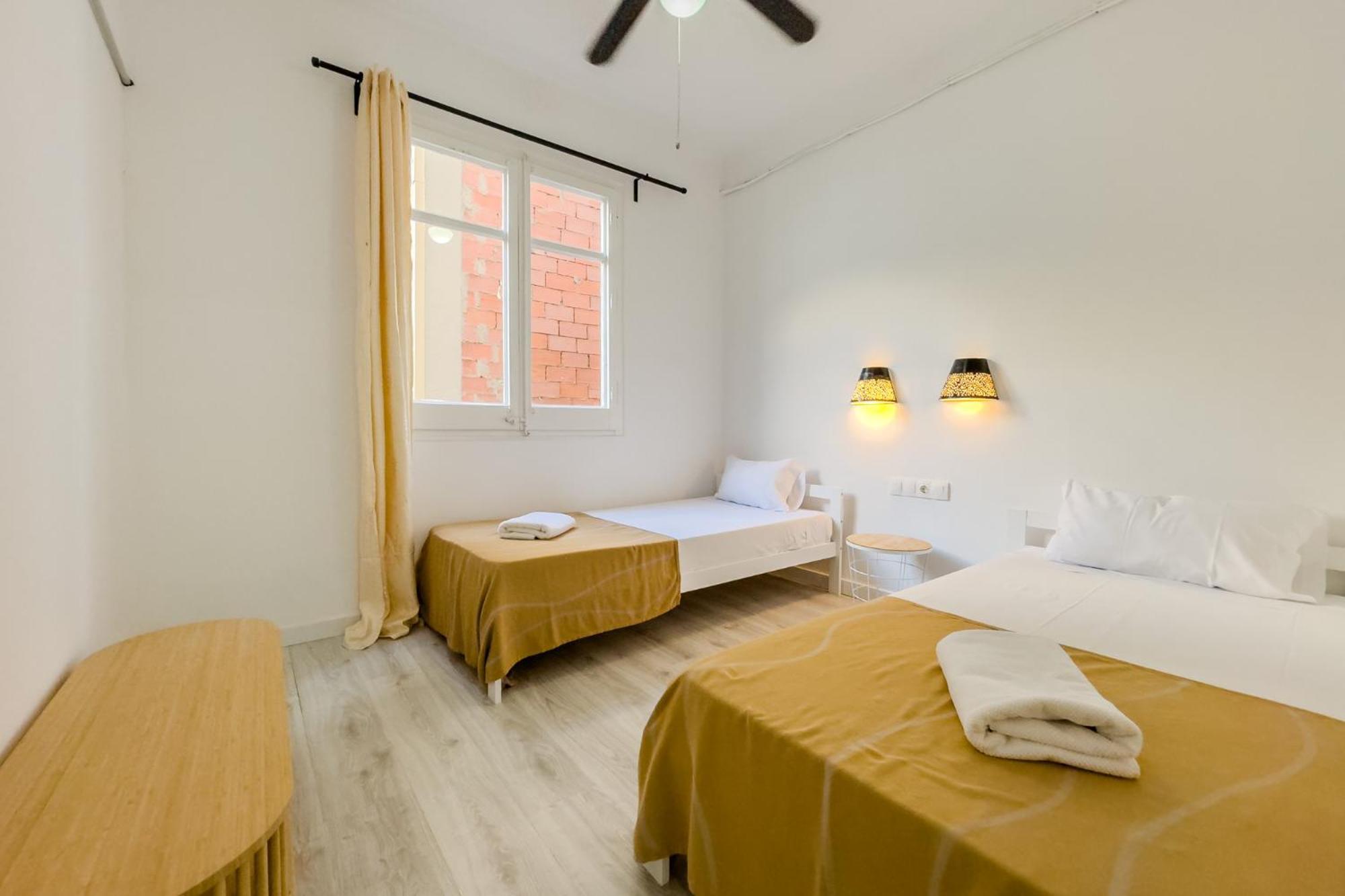 Bed&Bcn Mas Apartments L'Hospitalet de Llobregat Exterior photo